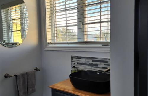 Saint Jean Port Joli Hotel | Distinctive 5-room inn, located a few steps from the river to discover the multi