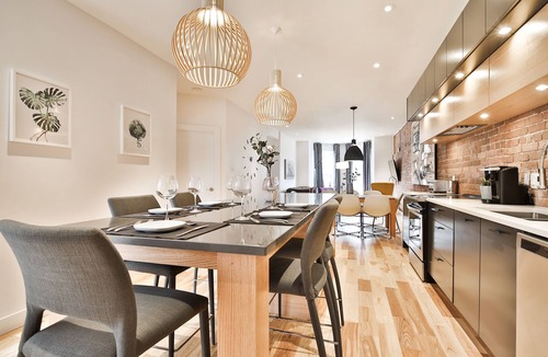 Mile End Apartment | DL | Magnificent 3bedrooms/2Bath in Artistic MileEnd