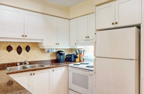 The Blue Mountains Condo | Dog-friendly condo w/a full kitchen & furnished patio