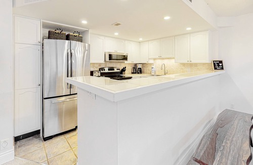The Blue Mountains Condo | Dog-friendly skiier's condo with high-speed WiFi, gas fireplace, & central AC
