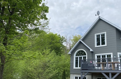 Sainte-Agathe-des-Monts Ski Chalet | Dog friendly chalet 15 min from Mont-Blanc and 20 minutes from Tremblant resort!