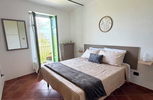 La Morra Apartment | Dolce Vita House- Wine, Views and Relaxation in La Morra