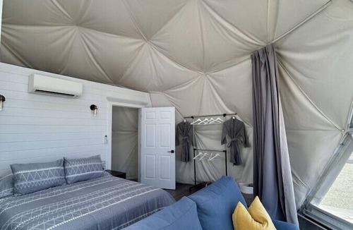 West Bay Cabin | Dome 2 · Luxury Lakeside Dome With Hot Tub