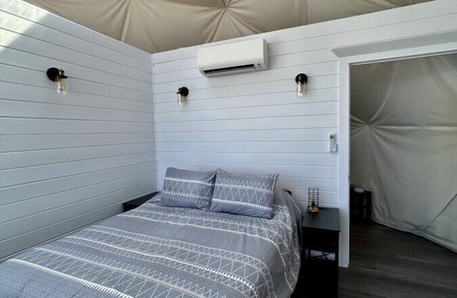 West Bay Cabin | Dome 2 · Luxury Lakeside Dome With Hot Tub