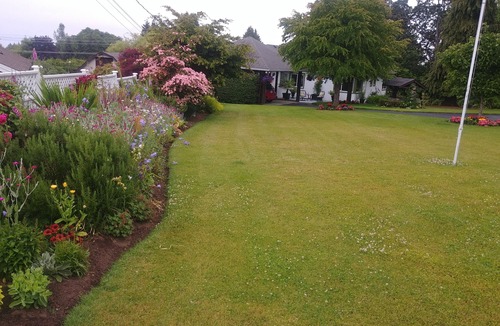 Sidney House | Dominion Brook Park Vacation Rental - Beautiful suite with garden/park views.