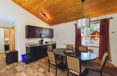 Jasper East Cabin | Double Bedroom Unit in the Mountain
