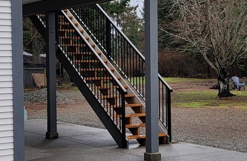 Courtenay House | Double D Ranch Guest House