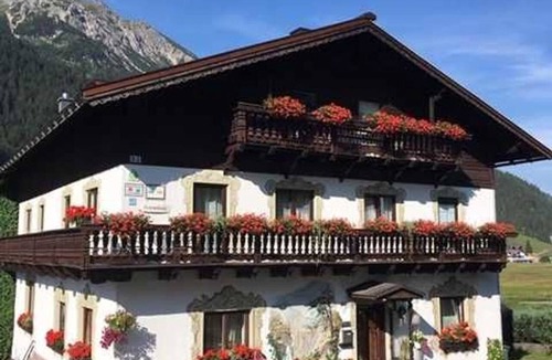 Nesselwaengle Apartment | Double Room 6 South - Haus Rosemarie