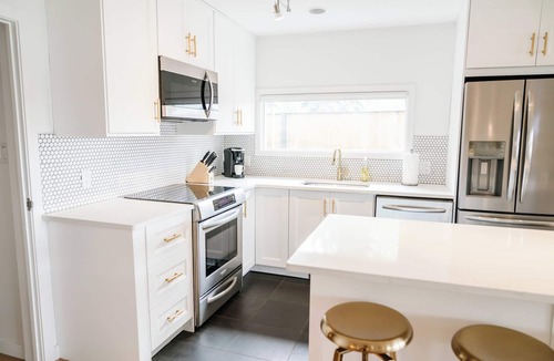 South Central House | Downtown Beachhouse!