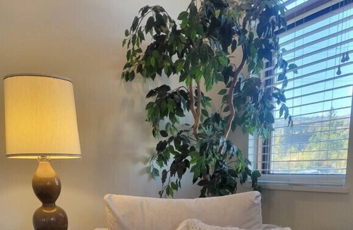 City Centre House | Downtown by the water!