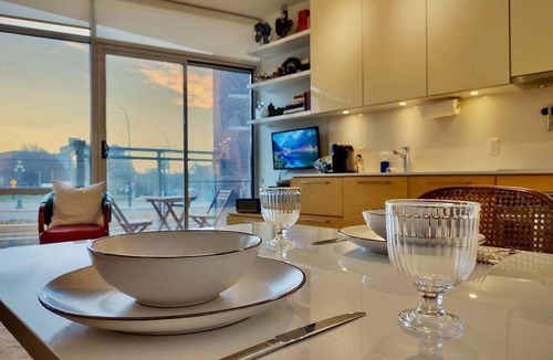 Inner Harbour Condo | Downtown Charming Studio, Steps from Everything!