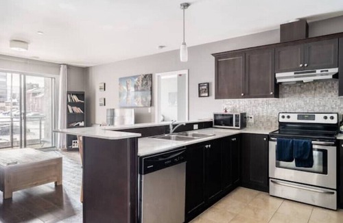 Downtown Condo | Downtown Condo (License No. 23 112884 STR)