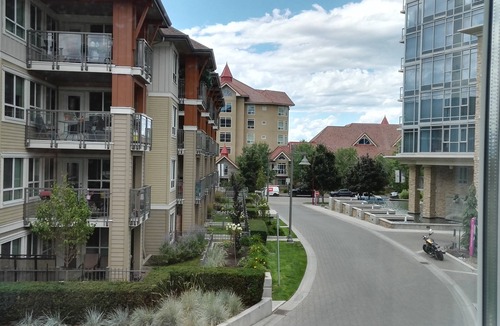 North End Condo | Downtown Condo Resort by the Beach