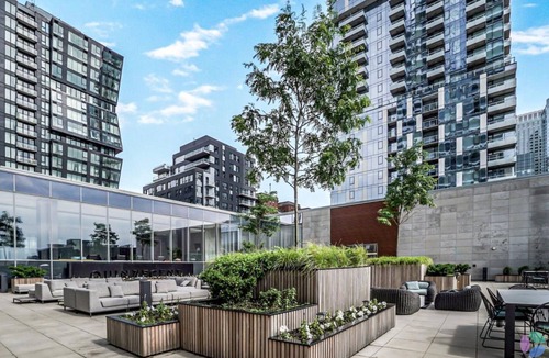 Griffintown Condo | DOWNTOWN CORNER UNIT WITH VIEW WALKING DISTANCE TO EVERYTHING (30FT BALCONY)
