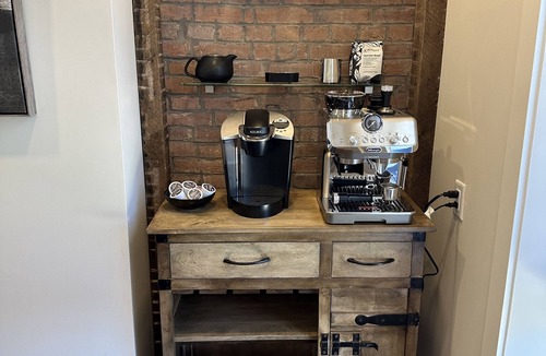 Queens Square Condo | Downtown Heritage Condo