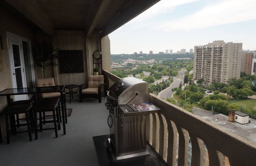 Downtown Edmonton Condo | Downtown Highrise, Great Location, fast wifi and underground parking included!
