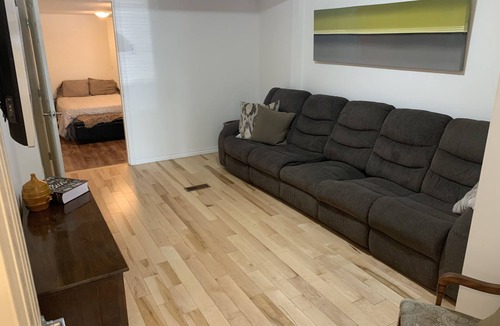 North End House | Downtown Kelowna House - 5 Min walk to beach