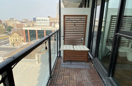 Downtown Winnipeg Apartment | Downtown luxury 1 bedroom sleeps 3 wifi and laundry