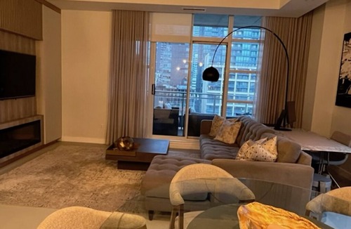 Fashion District Condo | Downtown oasis in the heart of Toronto! Perfect location to explore and enjoy!