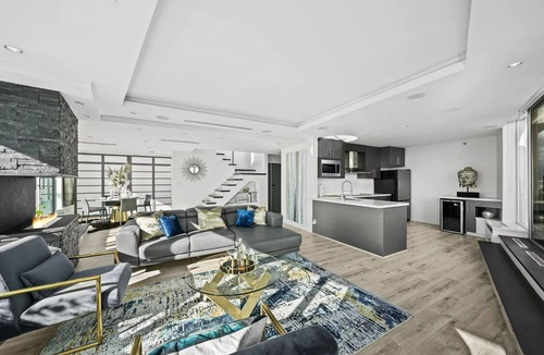 Crosstown House | Downtown penthouse with hot tub, pool, spectacular view & 2-story terrace