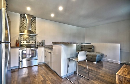 Sherbrooke Apartment | Downtown Sherby: Central, Parking, King Bed, Sleeps 3