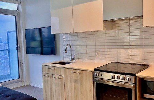 Garden District Apartment | Downtown Toronto High-rise Condo