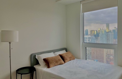 Garden District Apartment | Downtown Toronto High-rise Condo