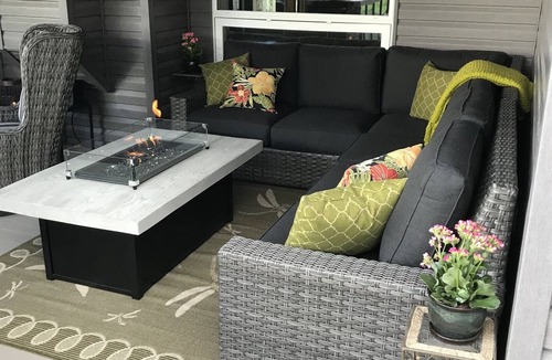 Sherwood Park House | Dragonfly Inn, Loft & Walkout Suites.