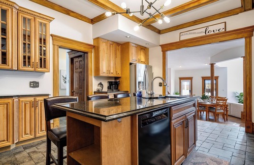 Leamington Bed & Breakfast | Dream BNB Estate Inn and Retreat House