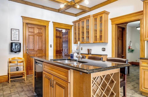 Leamington Bed & Breakfast | Dream BNB Estate Inn and Retreat House