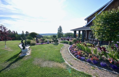 Parkland County Villa | Dreams Garden Villa #dreamgardenvillasebabeach