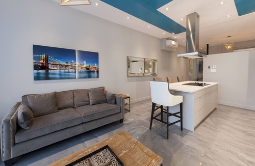 Milton Park Apartment | Duplex Loft with Private Terrace, Parc Avenue