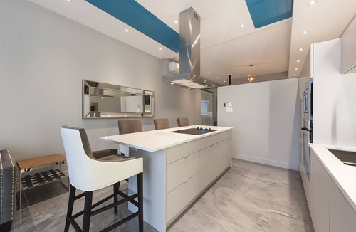 Milton Park Apartment | Duplex Loft with Private Terrace, Parc Avenue