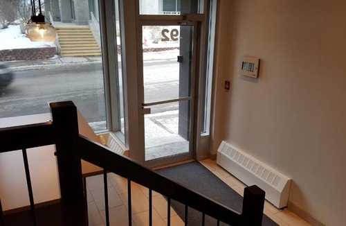 Hull Apartment | Duvernay Studios and Suites