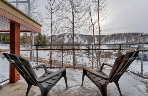 Bromont Condo | E202-Condo ski in ski out/vélo in vélo out