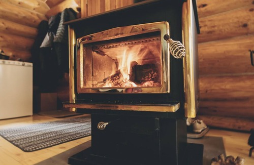 Jasper Cabin | Eagle's Nest Log Cabin, Remote, Off Grid Wilderness location adj Jasper Nat Park