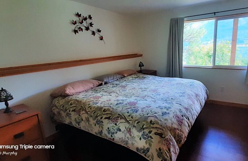 Central Kootenay Apartment | Echo Beach, relax, chill.Check in 3 pm - midnight. Checkout by 10 am