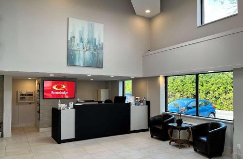 Ste. Foy Hotel | Econo Lodge Airport Quebec