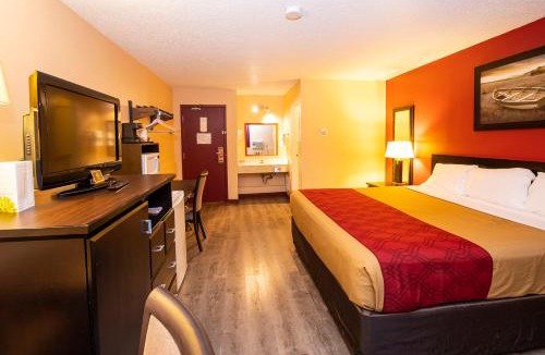 Edson Cabin | Econo Lodge