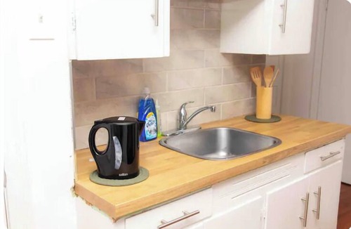 Winnipeg Apartment | Economical guest suite with free parking!