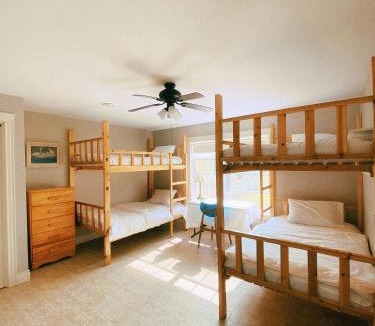 Lower Montague Hostel | EcoSun Hostel - Female-Only