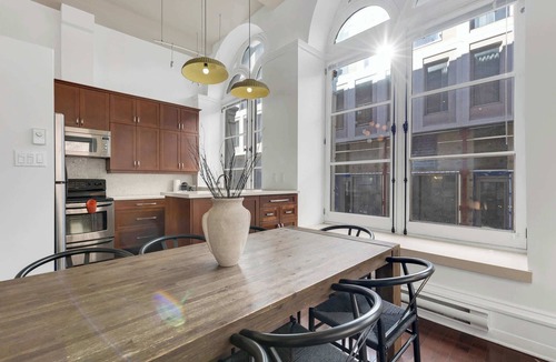 Old Montreal Apartment | Elegant 2 level 3BD-3BA Old Mtl-Pool table&Parking