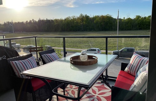 Innisfil Condo | Elegant 2brdm/2bath Condo at Friday Harbour w/balcony!