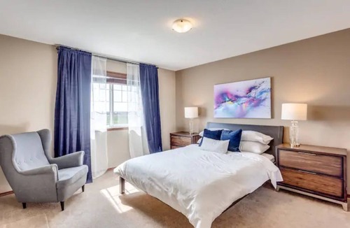 Airdrie House | Elegant 3 Bed 2.5 Bath Home with Water Front Views