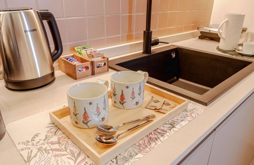 Lingotto Apartment | Elegant studio apartment in a very convenient location, right in front of the metro station: in just 6 minutes you'll be downtown, and even faster to the lively San Salvario neighborhood. The apartment is just steps from the Po River Park, the Lingotto e