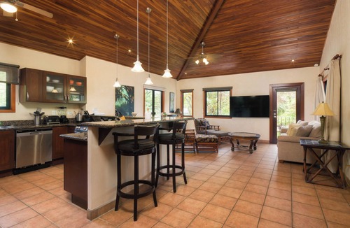 Tamarindo Villa | ELEGANT TROPICAL VILLA RETREAT,ACROSS THE STREET FROM WONDERFUL TAMARINDO BEACH