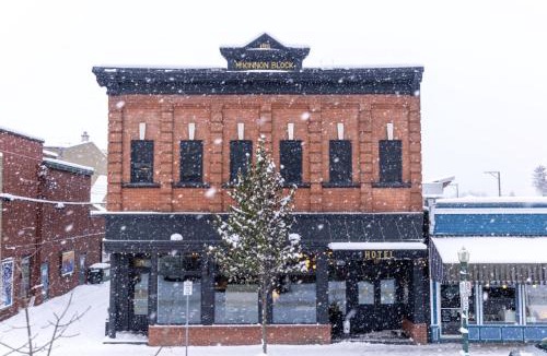 Revelstoke Hotel | Eleven Revelstoke Lodge