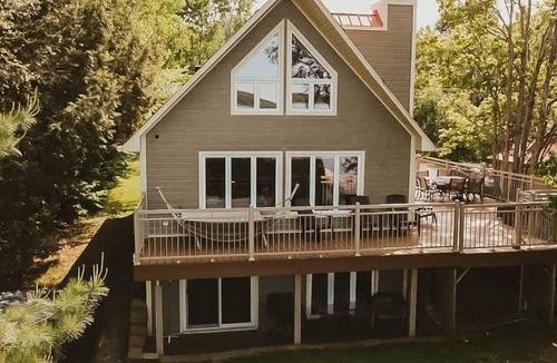 Stratford Ski Chalet | Elgin Inn -Rustique bord de lac, SPA, quai, kayaks
