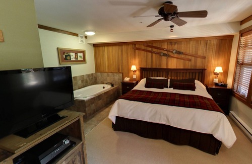 East Kootenay Cabin | Embarc Panorama