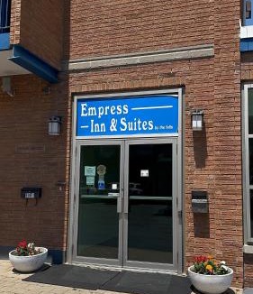 Fallsview Hotel | Empress Inn and Suites by the Falls